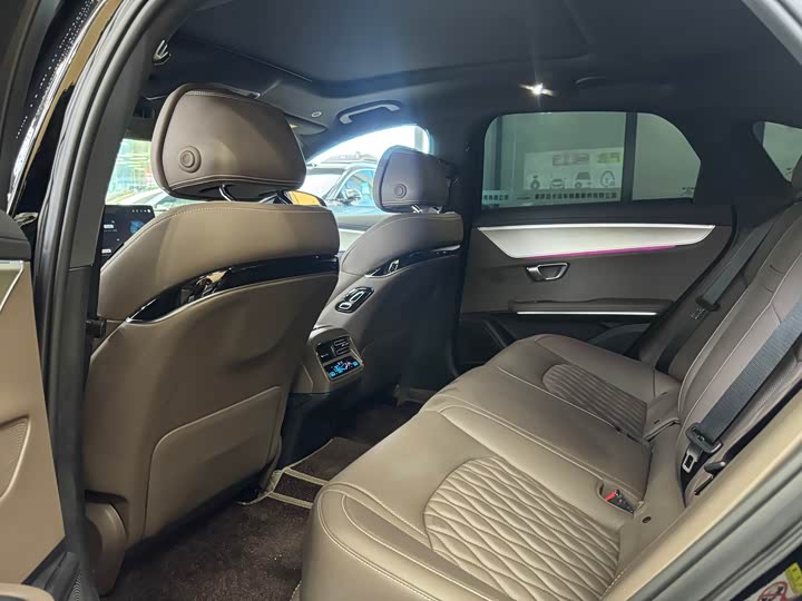 Фото 8 - BYD Han