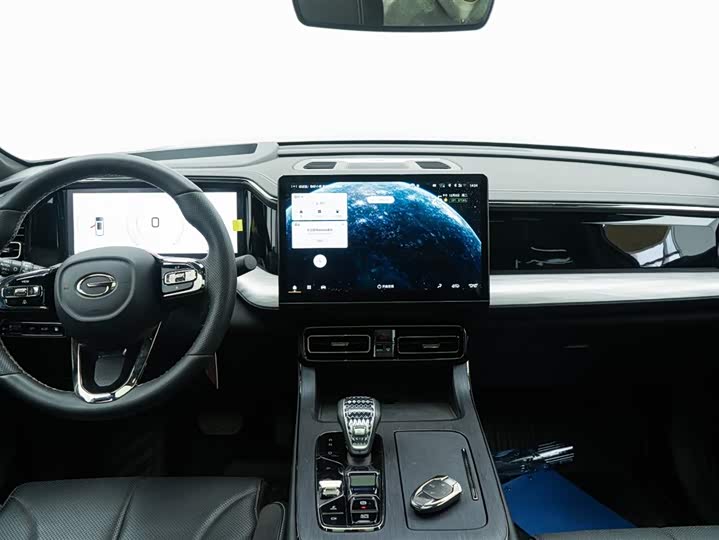 Фото 25 - GAC Trumpchi ES9