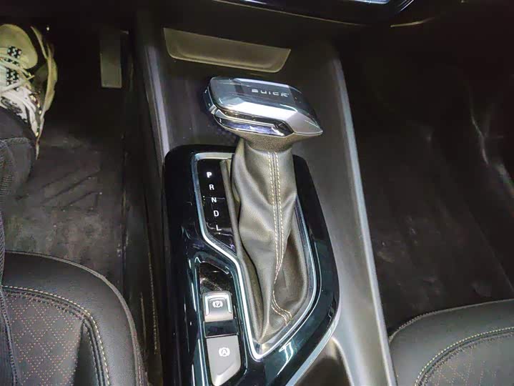 Фото 14 - Buick Verano