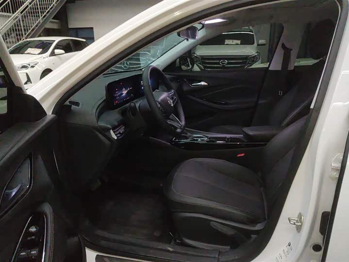 Фото 16 - Buick Verano