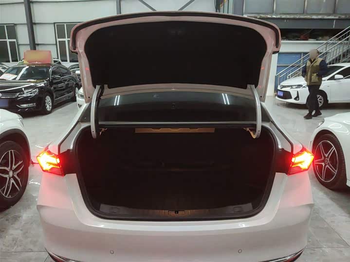 Фото 19 - Buick Verano