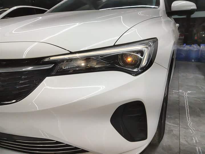 Фото 24 - Buick Verano