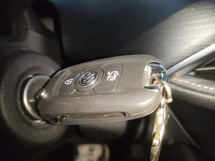 Фото 9 - Buick Verano