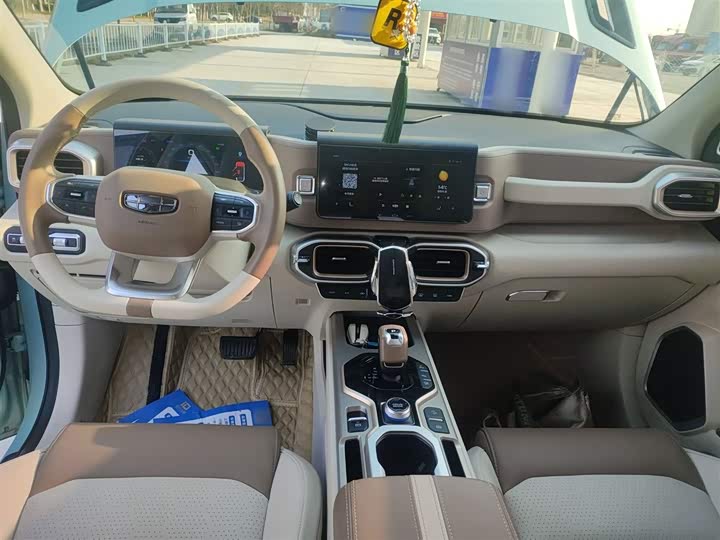 Фото 10 - Geely Icon