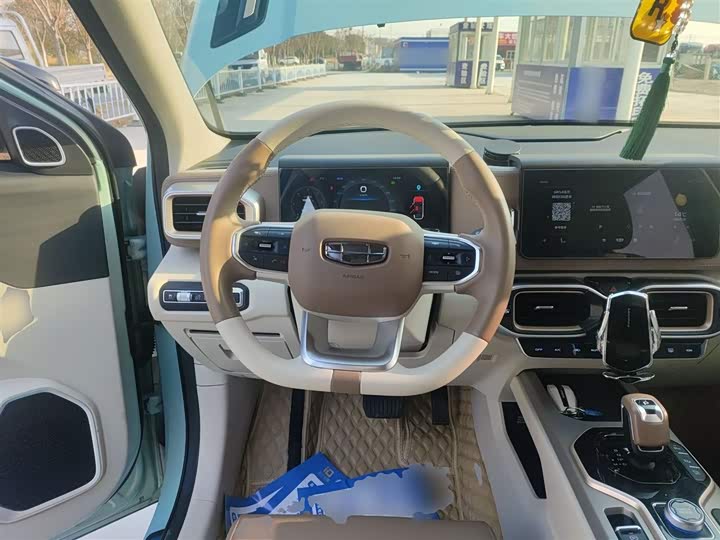 Фото 11 - Geely Icon