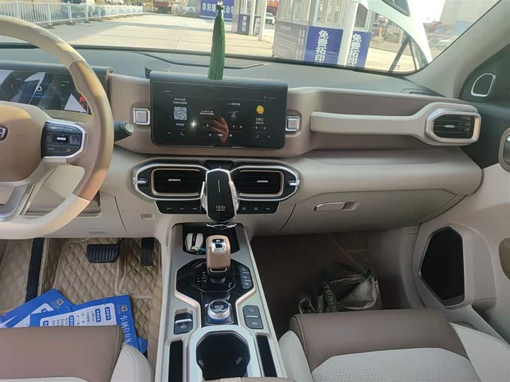 Фото 13 - Geely Icon