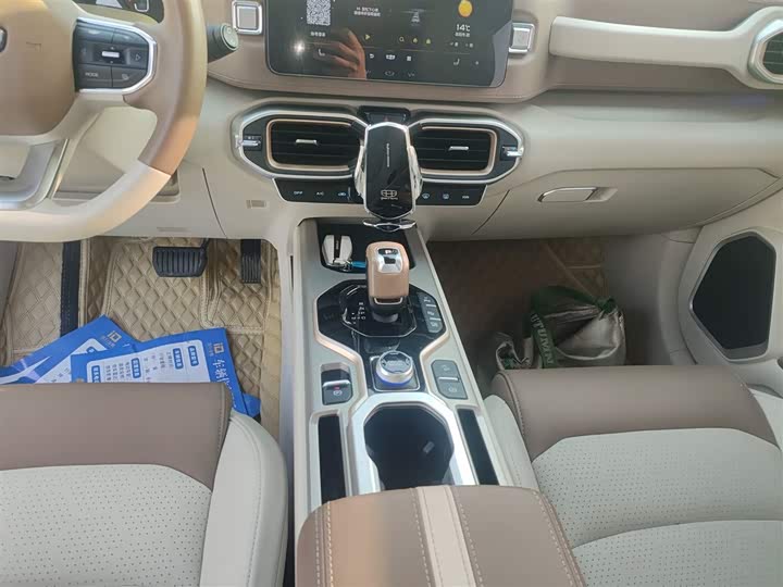 Фото 14 - Geely Icon