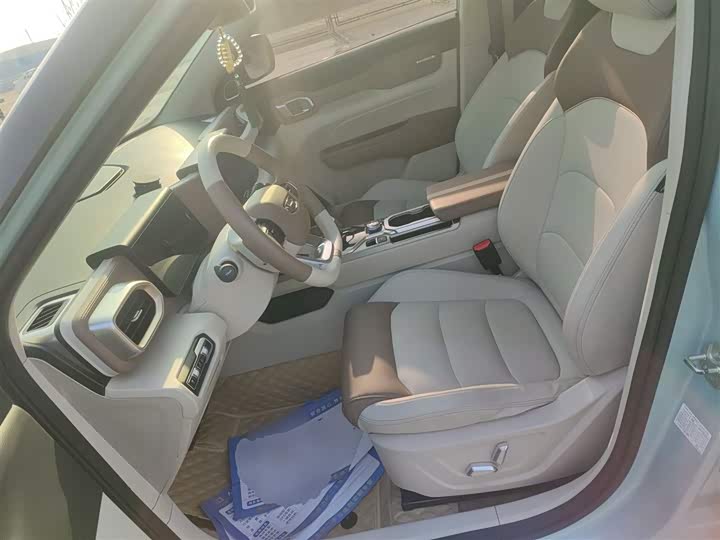 Фото 15 - Geely Icon