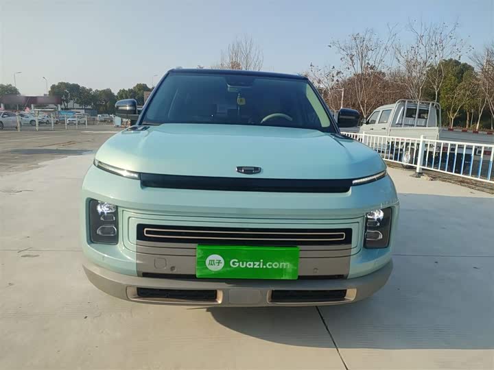 Фото 3 - Geely Icon