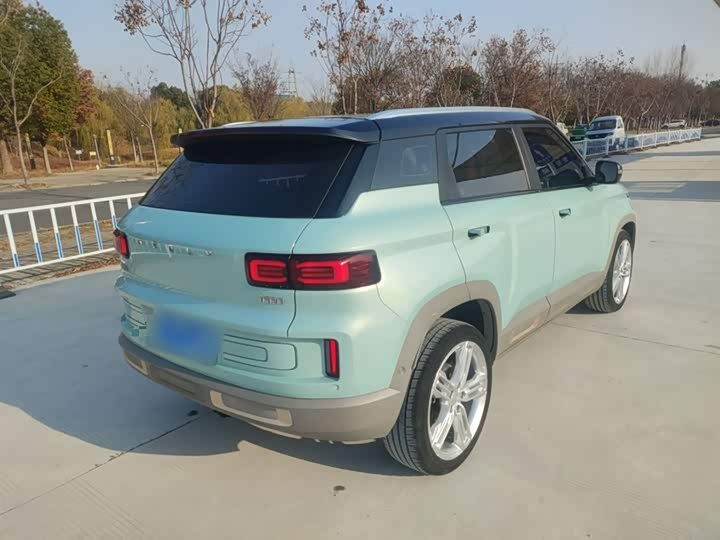 Фото 7 - Geely Icon