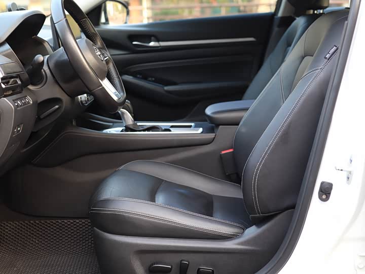 Фото 18 - Nissan Teana