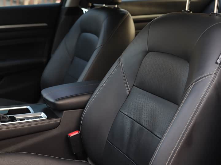 Фото 19 - Nissan Teana