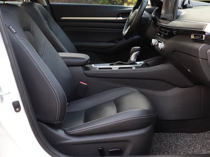 Фото 22 - Nissan Teana