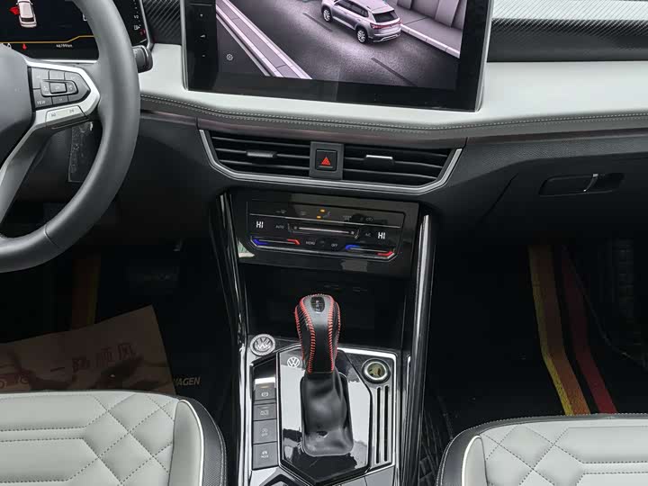 Фото 13 - Volkswagen Tayron