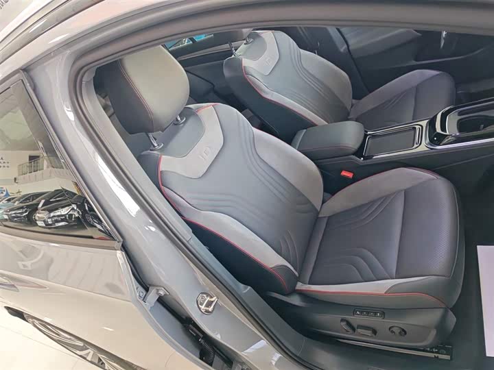 Фото 25 - Volkswagen ID.4 Crozz