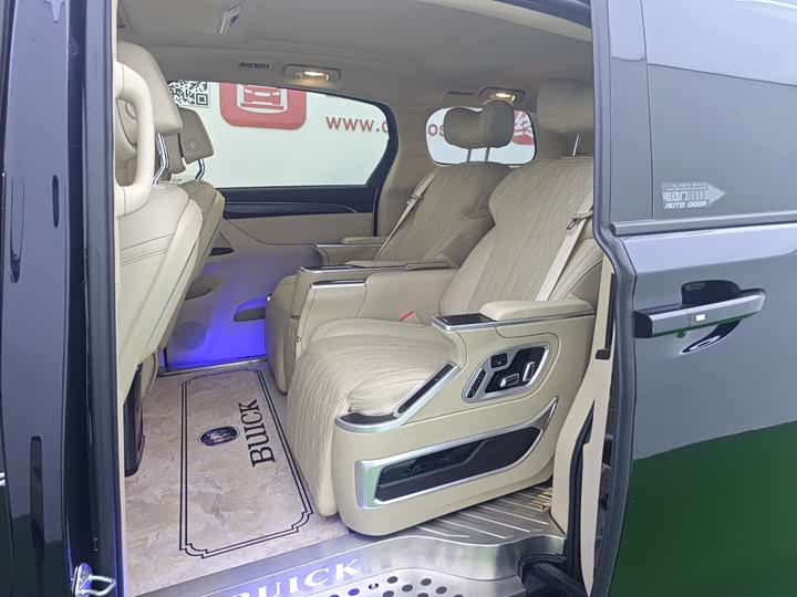 Фото 12 - Buick GL8 ES