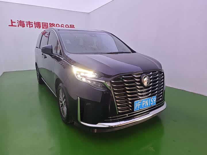 Фото 3 - Buick GL8 ES