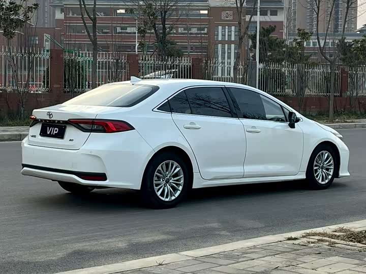 Фото 4 - Toyota Allion
