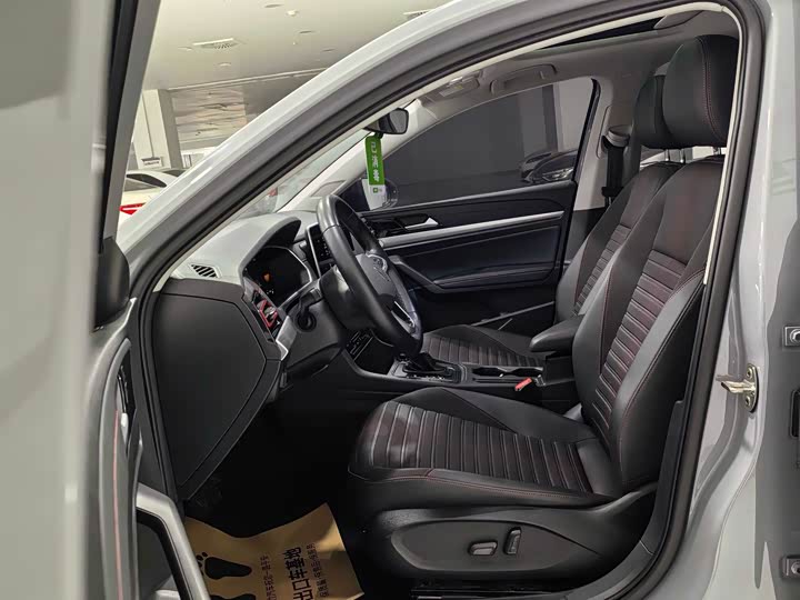 Фото 11 - Volkswagen Lavida