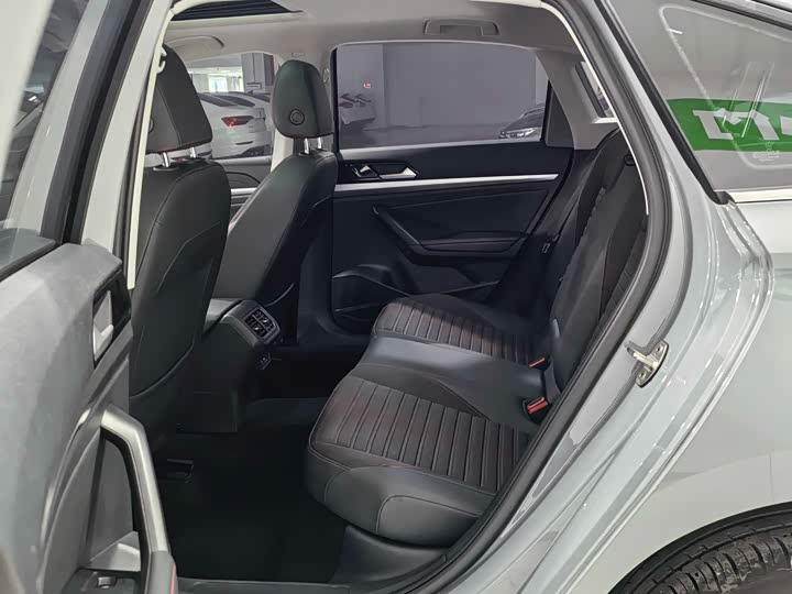 Фото 12 - Volkswagen Lavida