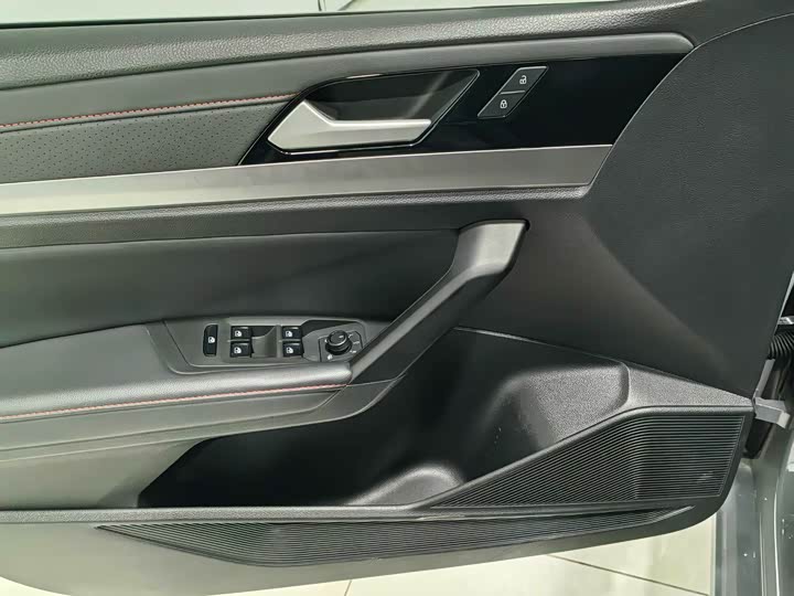 Фото 20 - Volkswagen Lavida