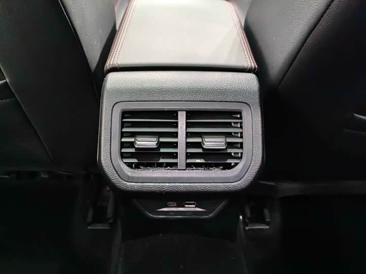 Фото 21 - Volkswagen Lavida