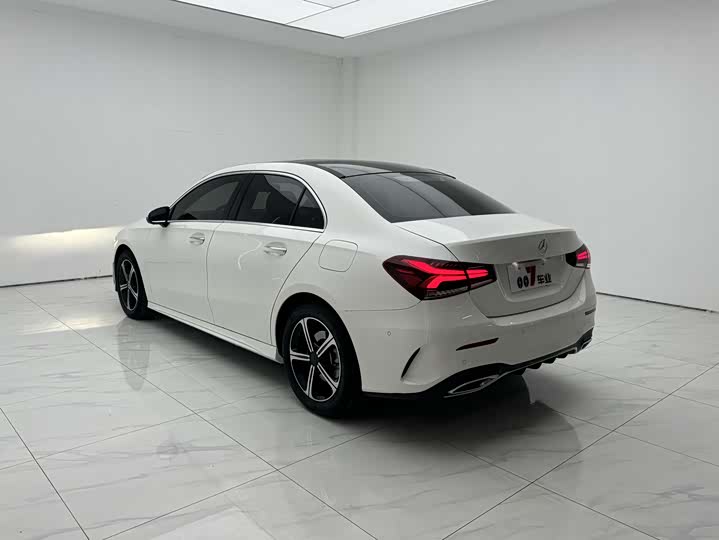 Фото 6 - Mercedes-Benz A-Class