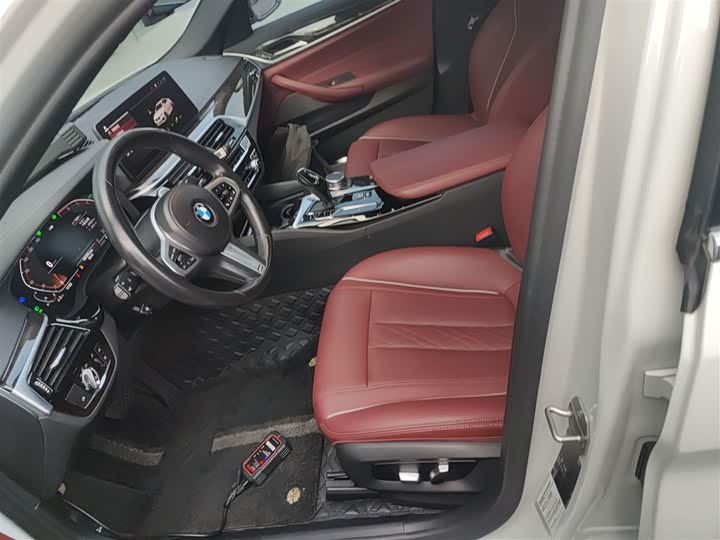 Фото 14 - BMW 5 Series