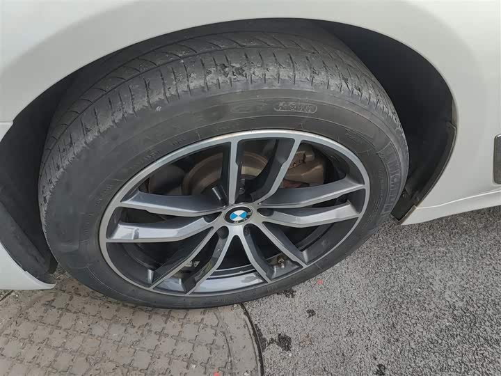 Фото 22 - BMW 5 Series