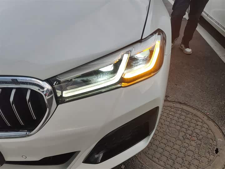 Фото 23 - BMW 5 Series