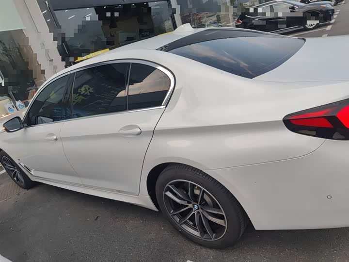 Фото 5 - BMW 5 Series