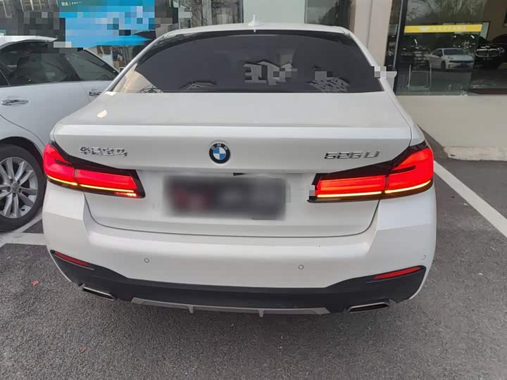 Фото 6 - BMW 5 Series