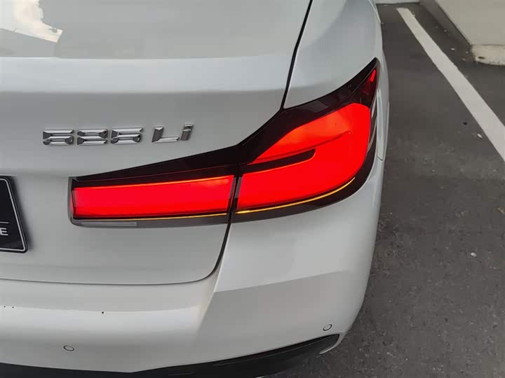 Фото 8 - BMW 5 Series