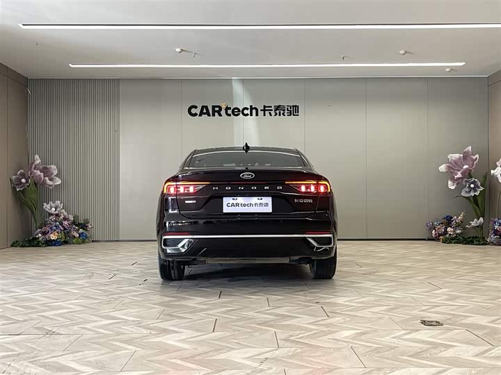 Фото 6 - Ford Mondeo