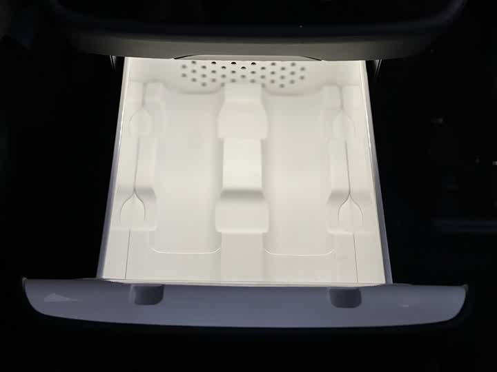 Фото 14 - Xiaomi SU7