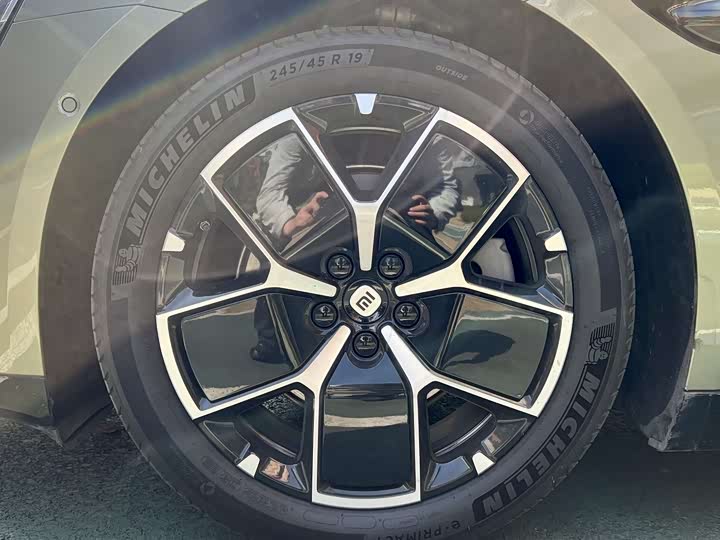 Фото 21 - Xiaomi SU7