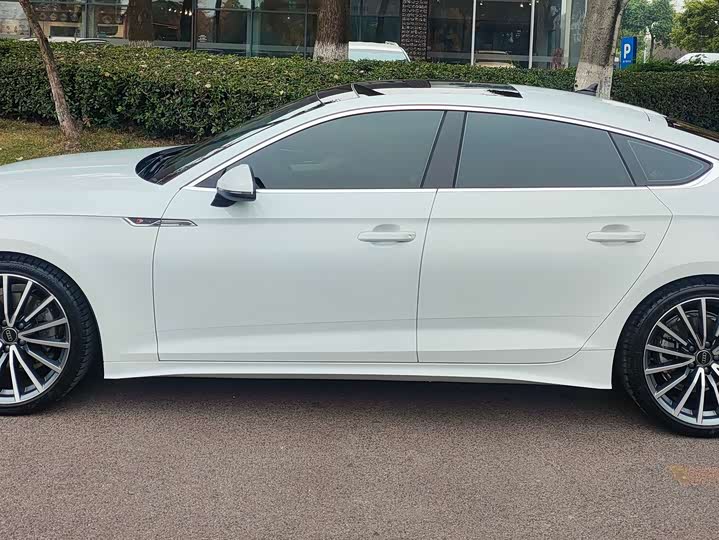 Фото 12 - Audi A5