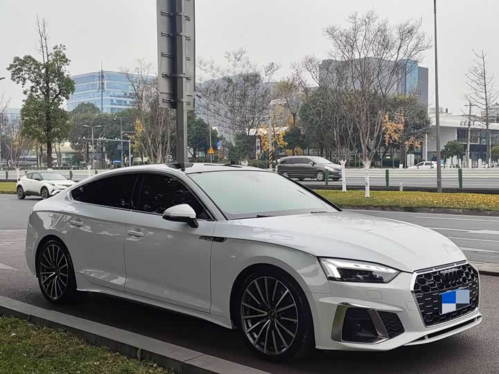 Фото 3 - Audi A5