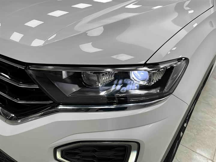 Фото 17 - Volkswagen T-Roc