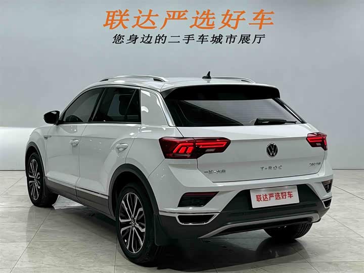 Фото 23 - Volkswagen T-Roc