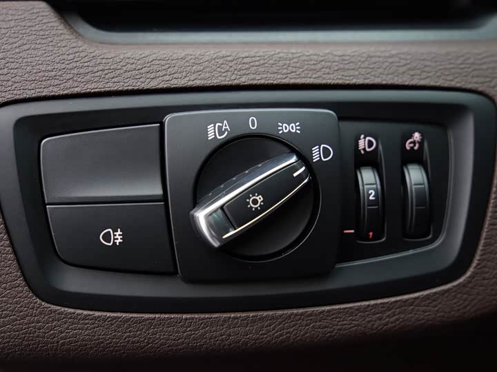 Фото 11 - BMW X1