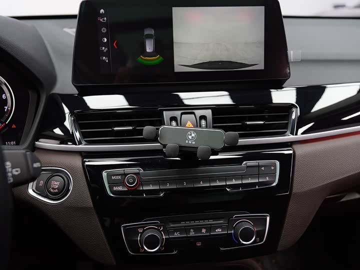 Фото 14 - BMW X1