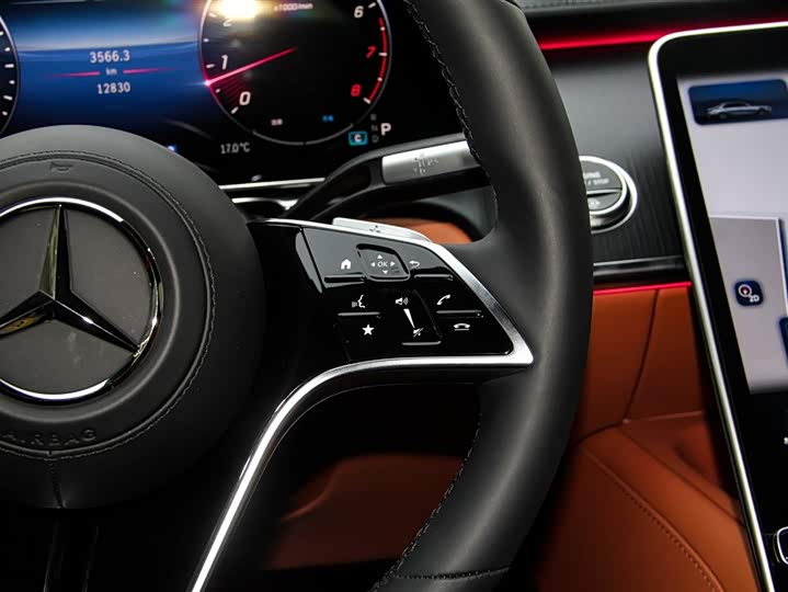 Фото 23 - Mercedes-Benz S-Class