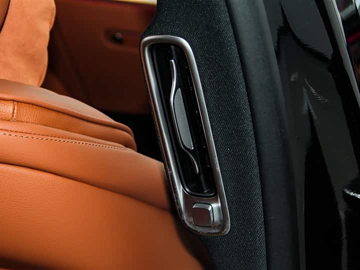 Фото 26 - Mercedes-Benz S-Class