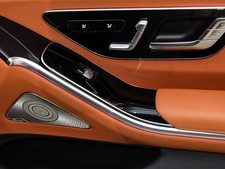 Фото 29 - Mercedes-Benz S-Class