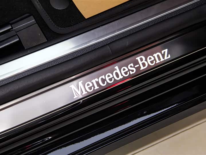 Фото 30 - Mercedes-Benz S-Class