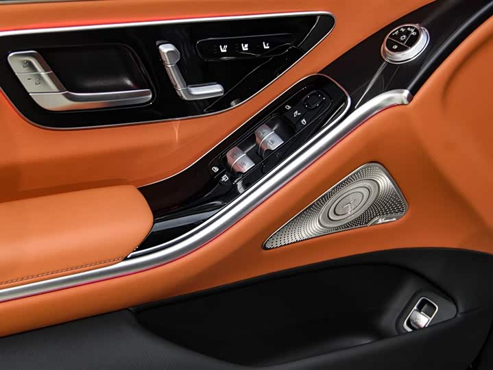 Фото 31 - Mercedes-Benz S-Class