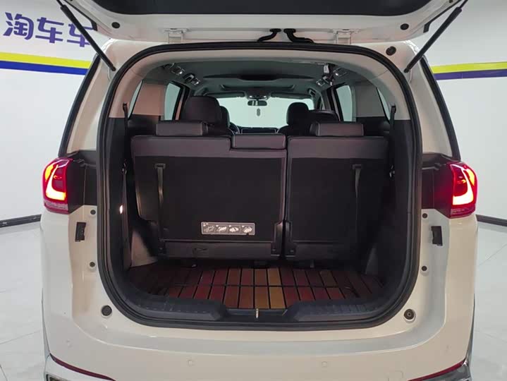 Фото 4 - GAC Trumpchi M8