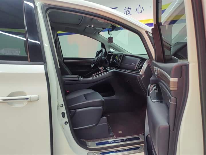 Фото 8 - GAC Trumpchi M8