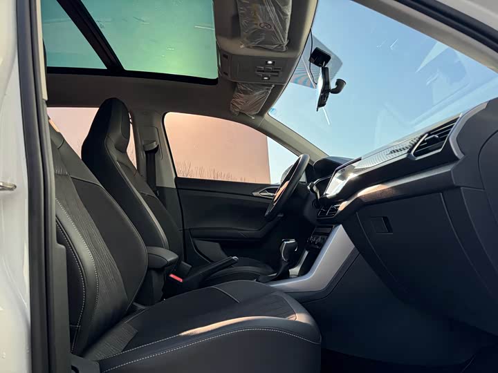 Фото 7 - Volkswagen T-Cross